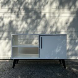 Small TV Stand 
