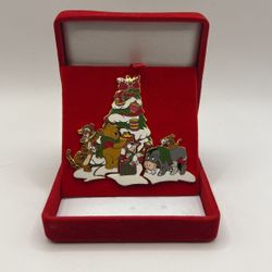 Disney Pin 8776 Winnie The Pooh Bear Christmas Holiday Puzzle Boxed Set 2001