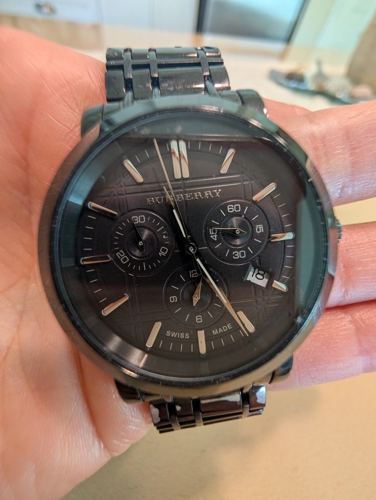 Men's Genuine Burberry Watch-Used