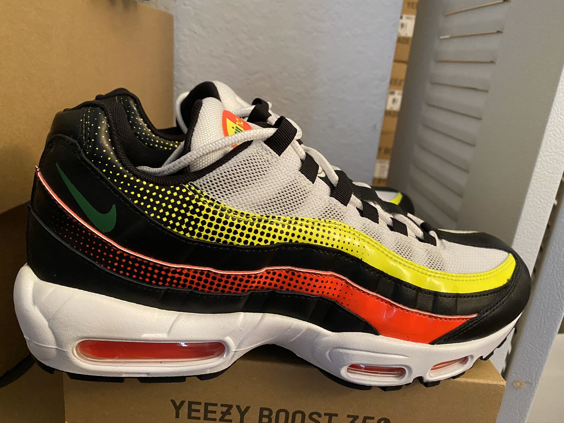 Nike air max 95 neon size 10 brand new