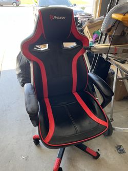 Arozzi Gaming Chair