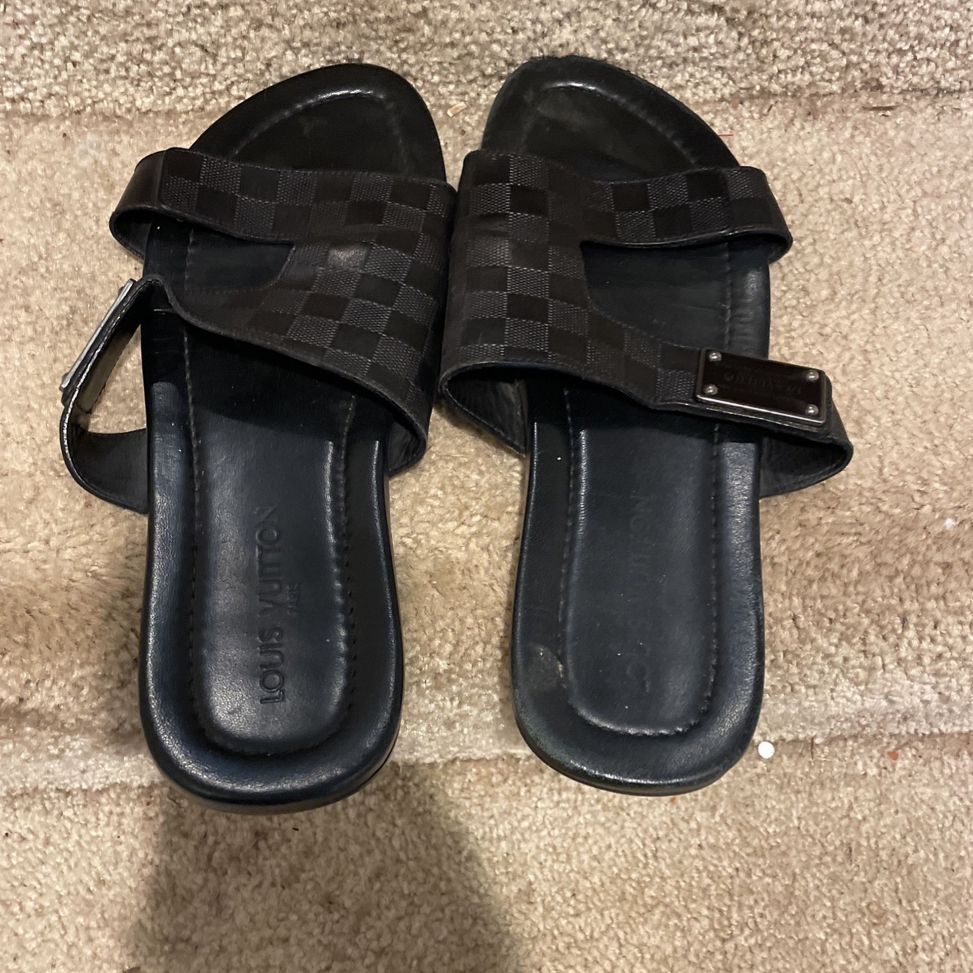 Louis Vuitton, Black Leather Sandals (12)