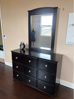 Black 9-drawer solid wood dresser