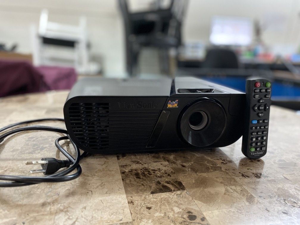 VIEWSONIC 1080P HD Projector for Sale in Bellevue, WA OfferUp