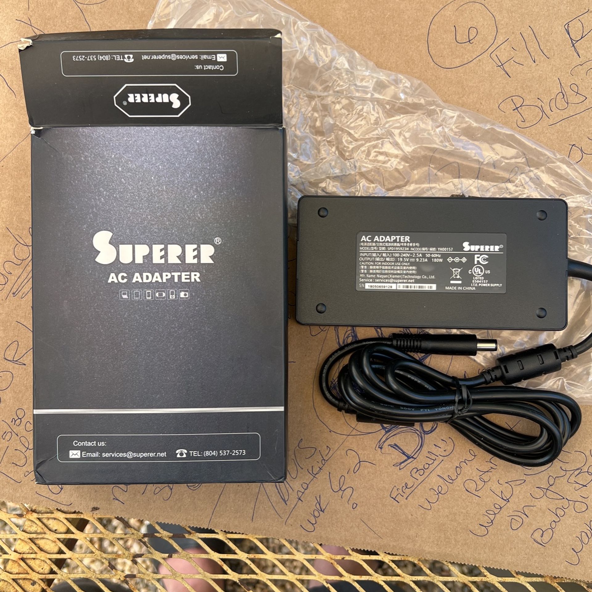 AC ADAPTER