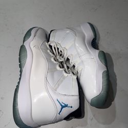 Air Jordan 11 Retro Legend Blue / Columbia.  Size 12
