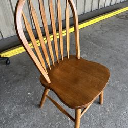 Set Of 4 Solid Wood Chairs In Almost New Condition. 4 Barely used like new office chair’s. 