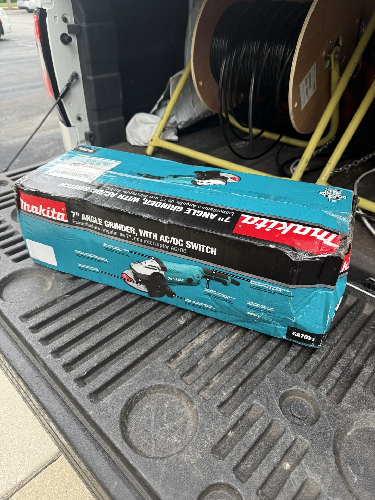 Makita Angle Grinder 7”