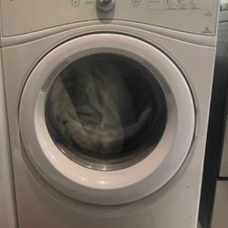 Large Capacity White Whirlpool Duet Dryer