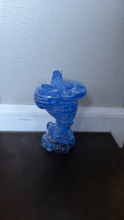 The genie puzzle statue