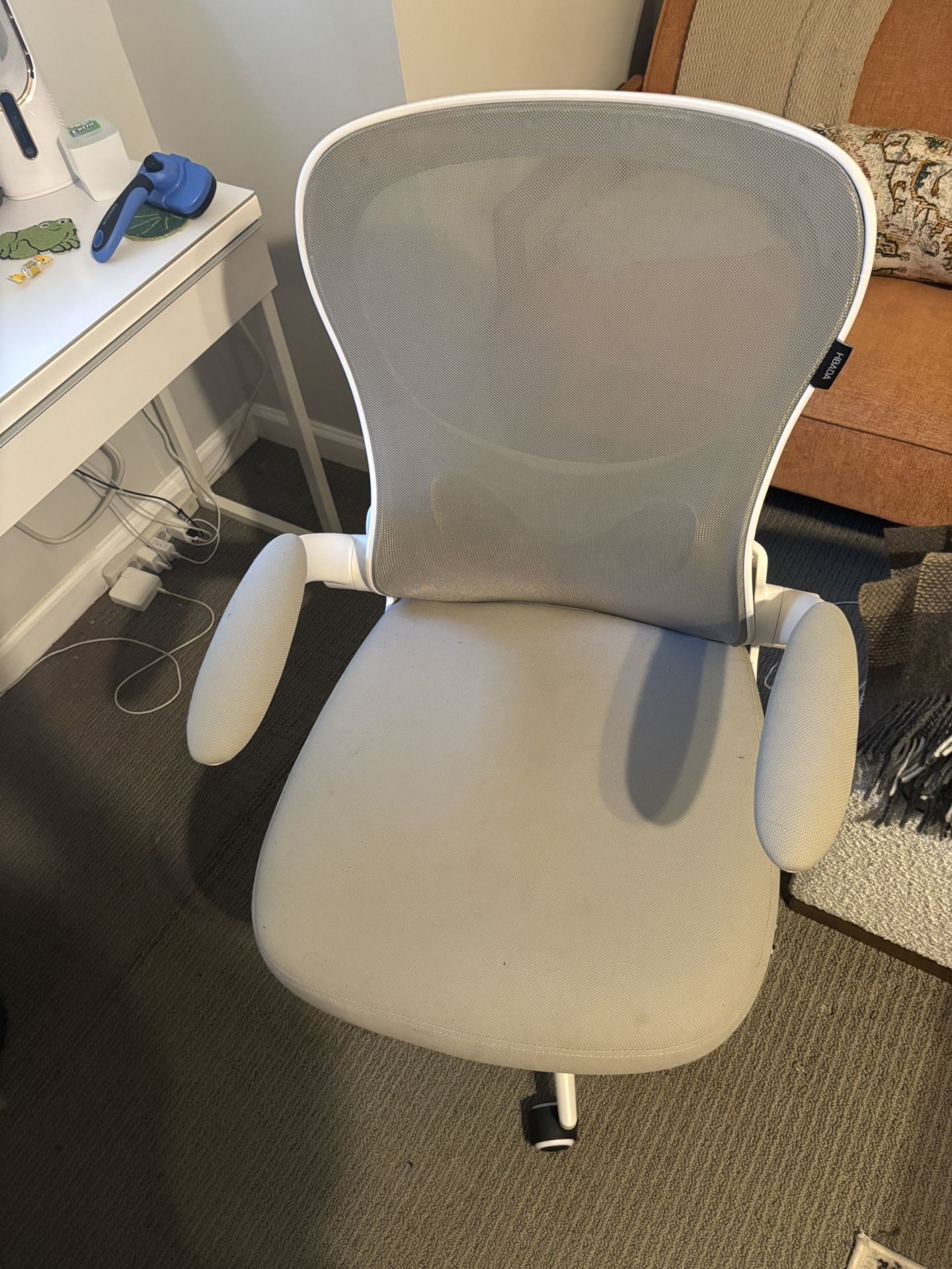 Ergonomic Office Chair With Flip Up Arms