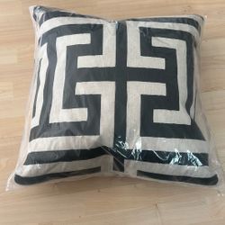 Z Gallerie Cace Pillow Collection - Natural/Black