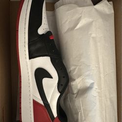 Air Jordan 1 Retro Low OG Black Toe