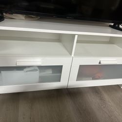 Modern and Chic Ikea TV Stand / Brimes