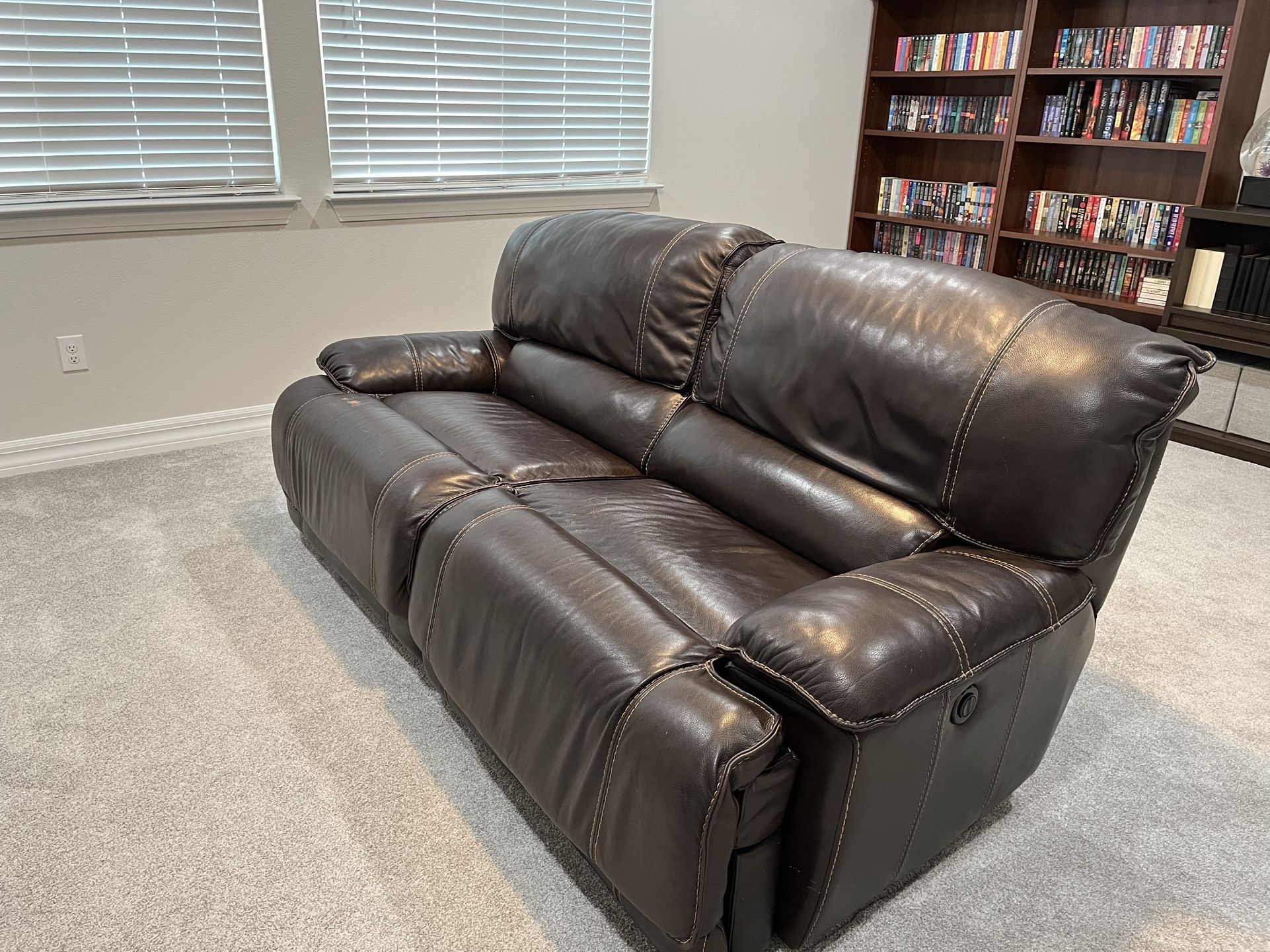 Power Reclining Couch - Super Comfy!