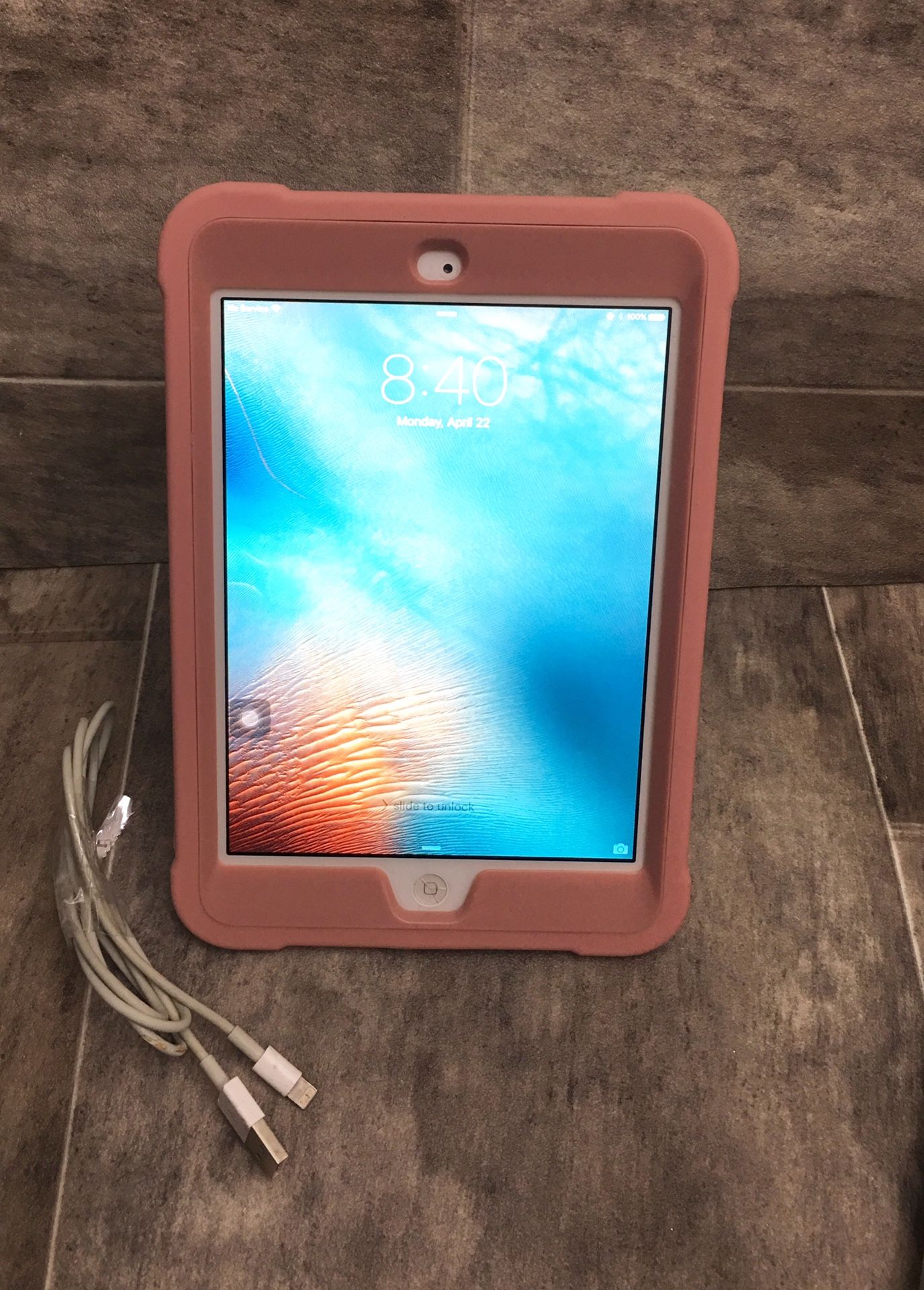 Apple iPad Mini 1 16GB WiFi & Cellular AT&T with Case