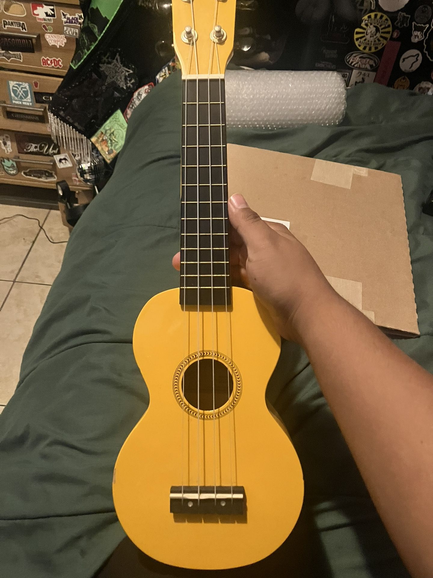 Mahalo Rainbow Series Soprano Ukulele