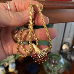 Vintage 10k Yellow Gold And Garnet Necklace 