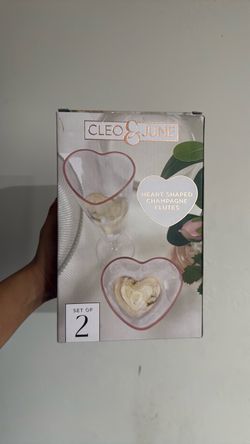 Set of two heart shaped champagne flutes