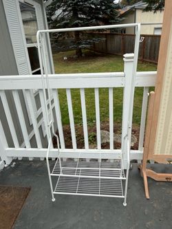 Clothing rack