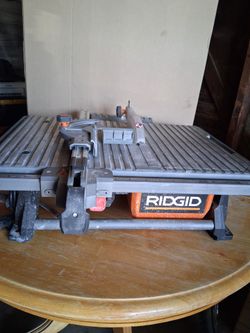 Tile cutter