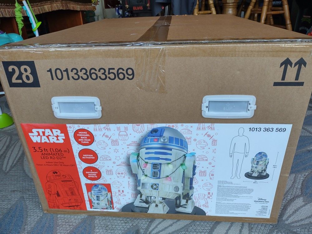 Star Wars R2-D2 Animatronic Disney Christmas
