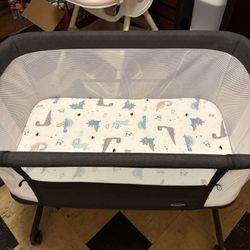 Ikomzy black bassinet 