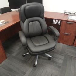 Great Selection Of New Big And Tall Office Chairs | From $636 & Up