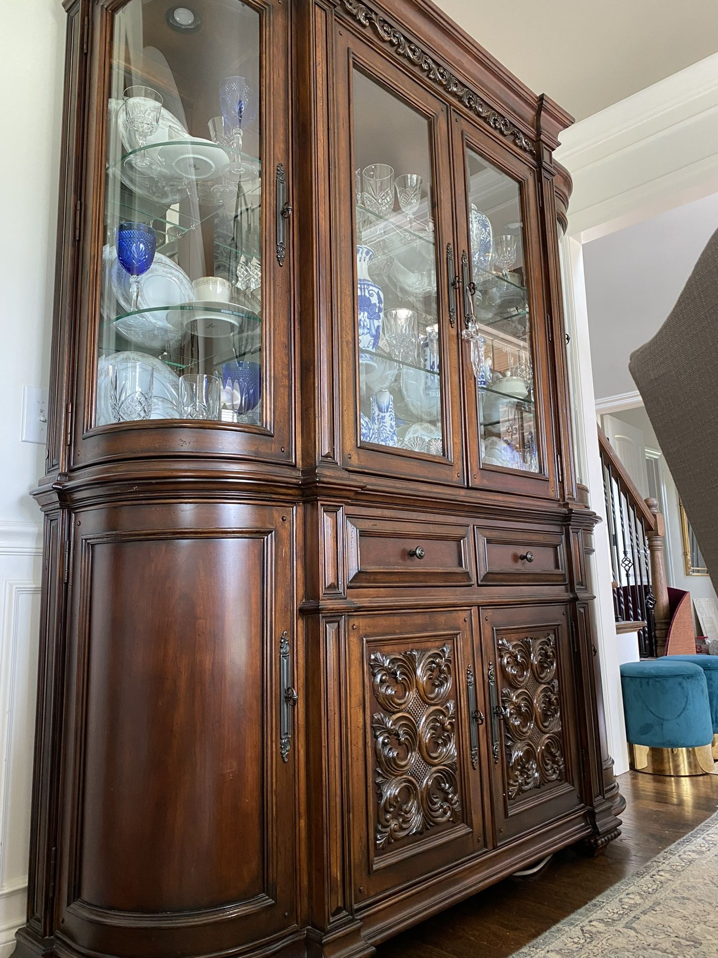 Stunning China Cabinet Curio Hutch Buffet