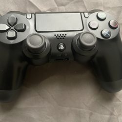 PS4 Controller Almost New