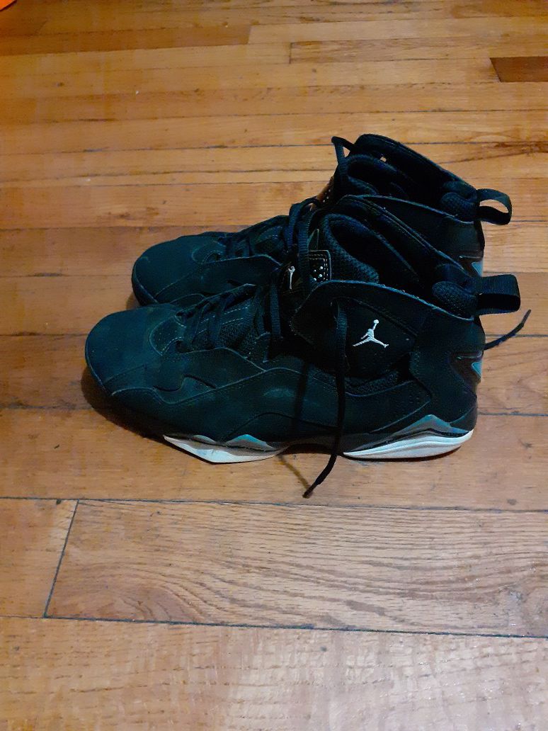 Shoes jordan size 10.5