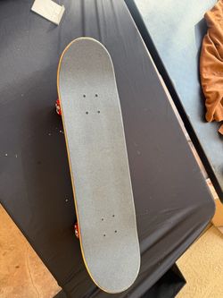 31x8 santa cruz skateboard excellent shape lil use