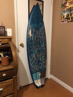 ROBERT Surfboard 5’8