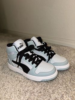Women’s Puma shoes
