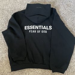 Fw24 Essentials