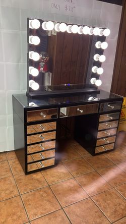 Hollywood Vanity Makeup Table In Black with Mirror Brand New In Box 