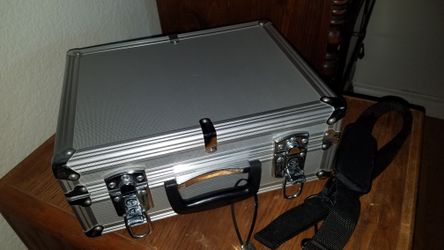 Aluminum Hard Shell Case with Locks New