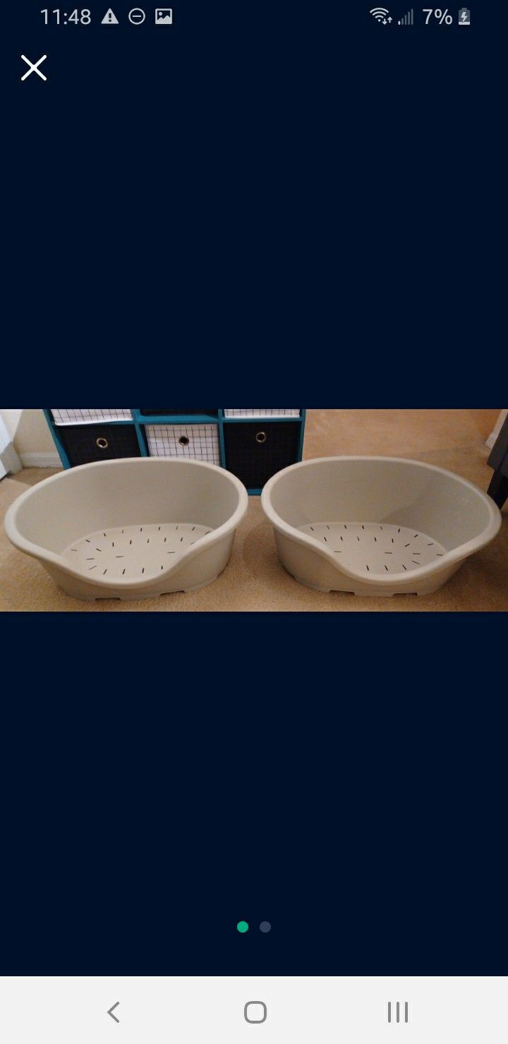 RARE! LIKE NEW! MARCHIORO PERLA DOG BEDS