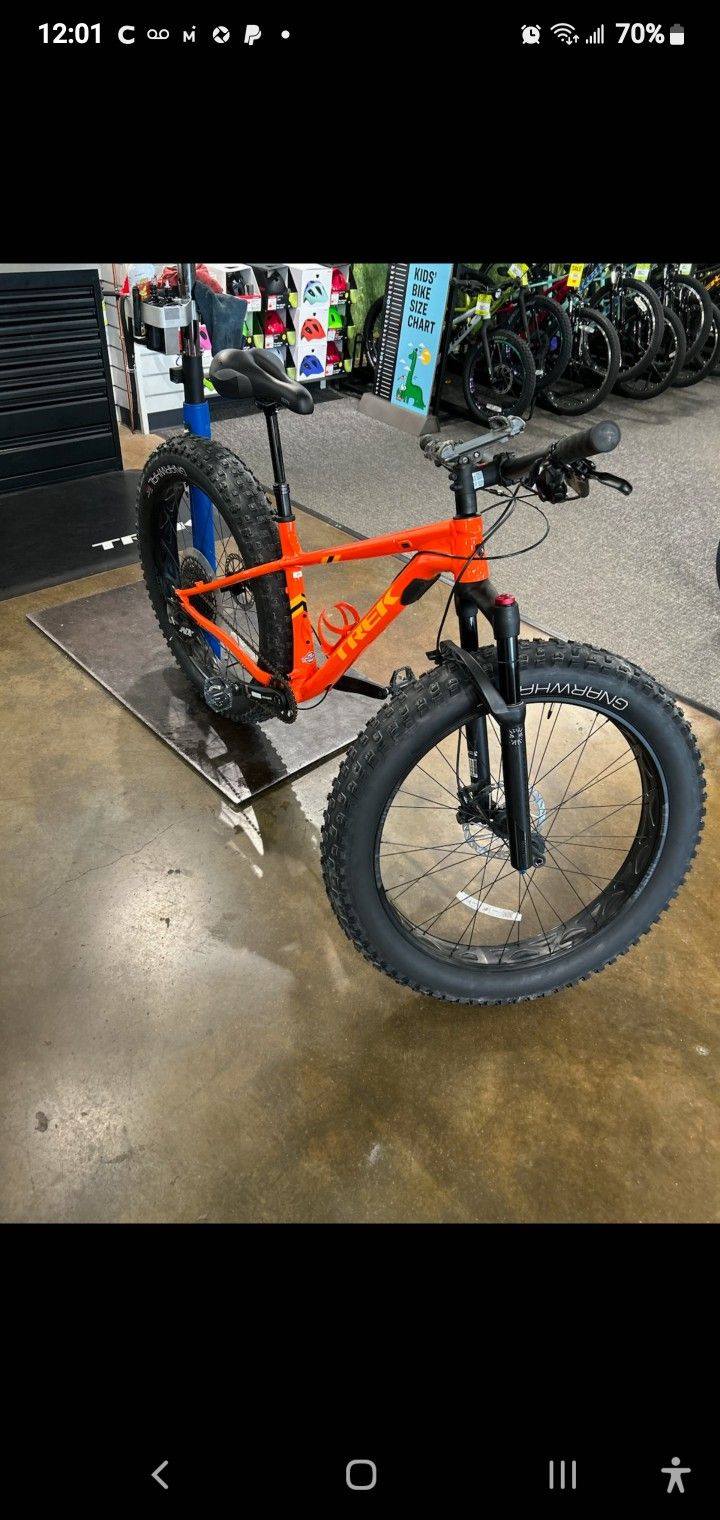 ☆Bontrager Gnarwhal Fat Bike Tire☆