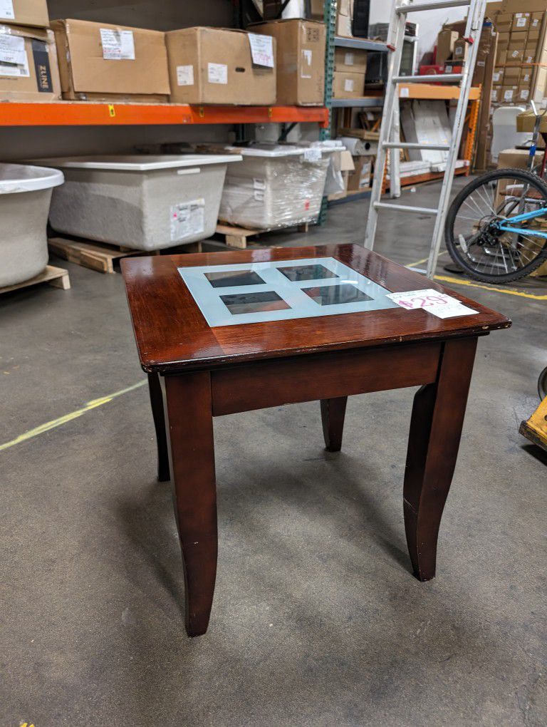 Basic Solid Wood End Table 24x24x24