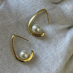 925 Sterling Silver Pearl Irregular Minimalist Hook Earring