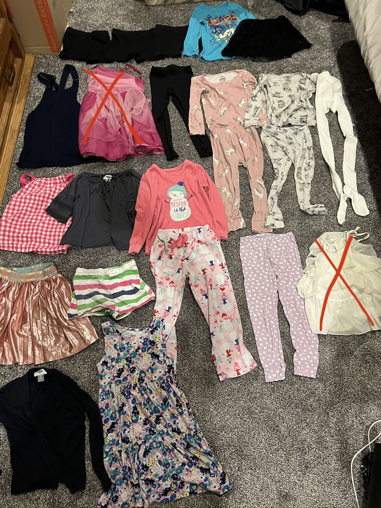 Girl Lot/ Bundle Clothes-21 Pcs Size 5T & 5-6 Carter's, Old Navy Etc.