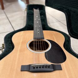 Martin 000 Road Series Koa Electric/Acoustic Guitar – w/ Hard Case