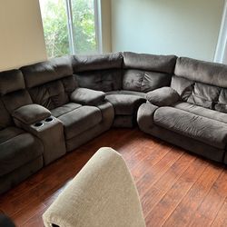 Sofa/ Couch / Living Room/ Sala