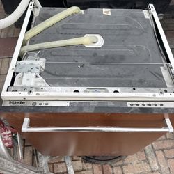 Miele Built-In Dishwasher – Incognito Series – For Sale