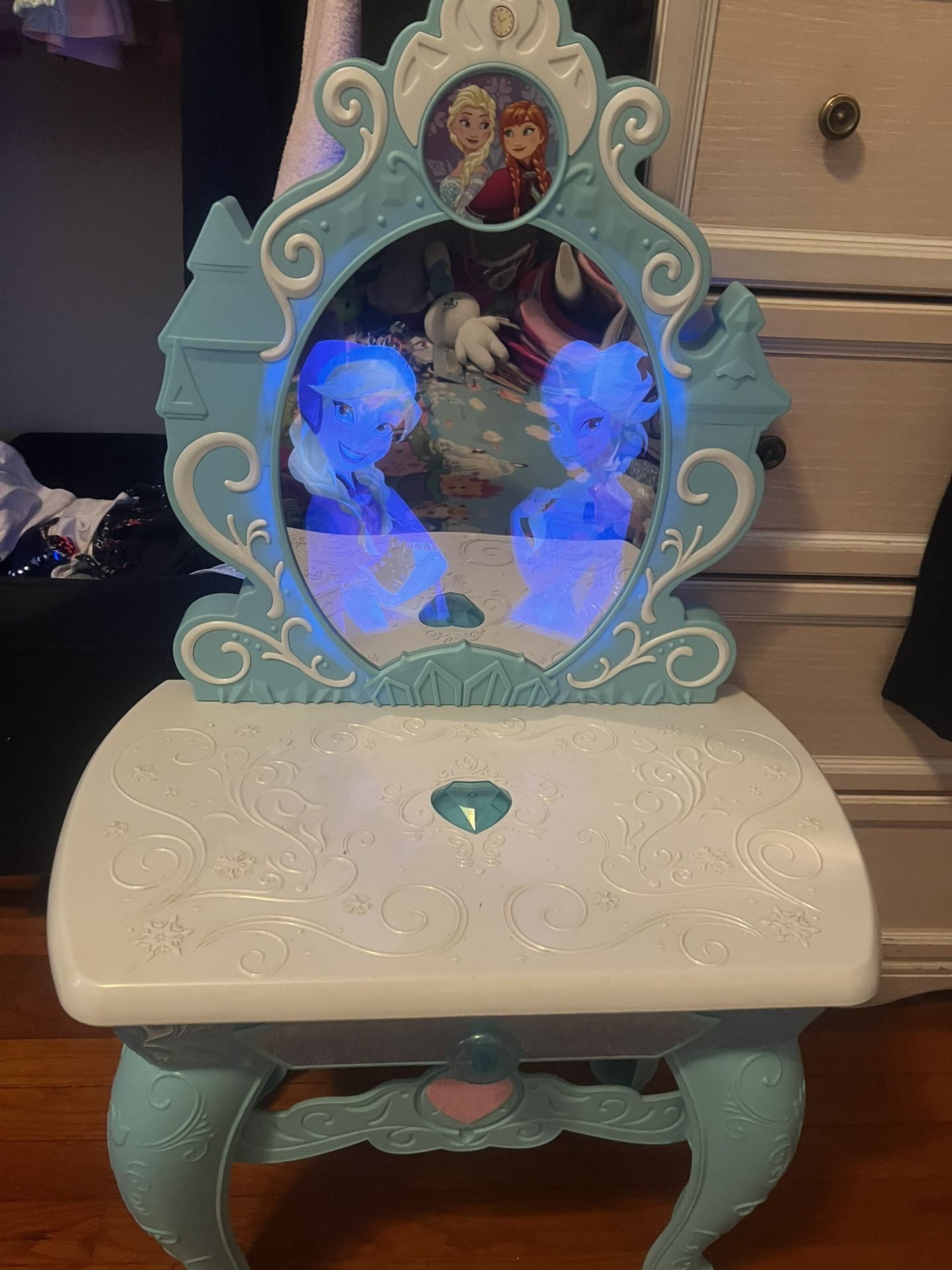 Disney Frozen Disney Frozen Crystal Kingdom Vanity (over 3ft Tall) Lights & Sound, And Jewelry Box $40