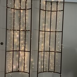 Two Indoor/outdoor Decorative Trellis With Lights
