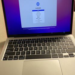 MacBook Air 13 Inch, M1 Chip 8GB 2022 Silver Color + Case and Charger
