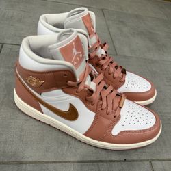 Air Jordan 1 Mid SE – Women’s Size 9 – Rose/Metallic Gold
