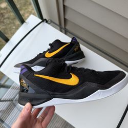 Nike Kobe 8 Protro Lakers Away Mens 7 (7Y) Basketball Shoes Black FN0266-002